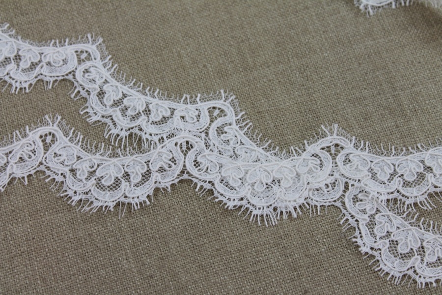 Corded Lace Scallop Trim - Ivory