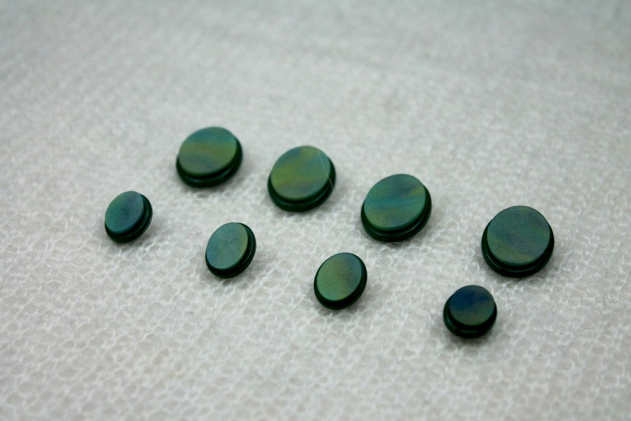 Oval "Shell" Resin Inlay Shank Button - Green - Large