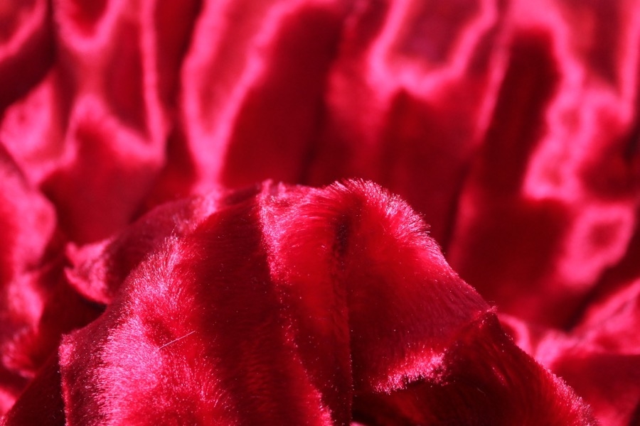 Faux Fur - Short Pile Wavy Rich Red