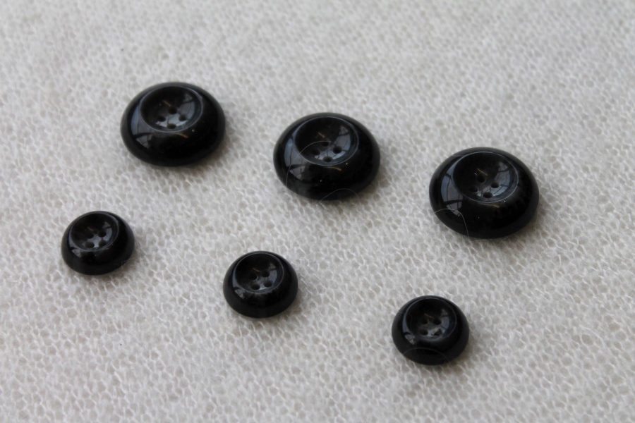 Marbled Black and Grey Plastic Button - Small