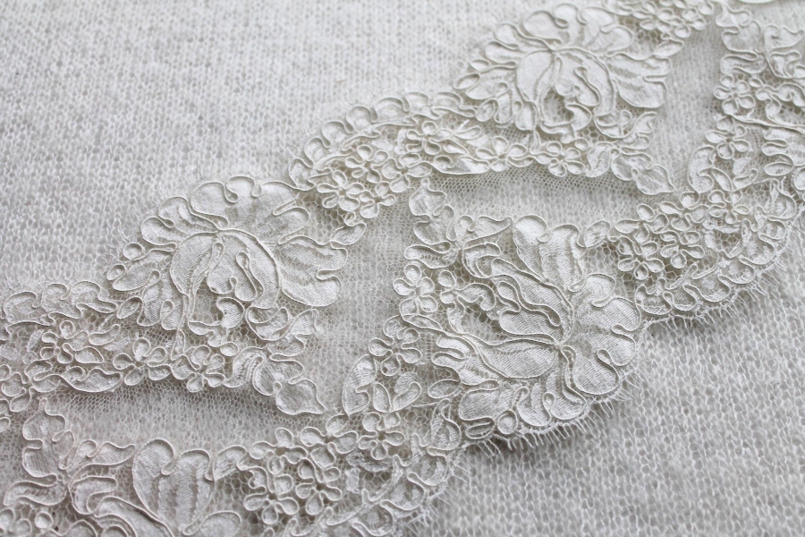 Corded Lace Trim - Ivory 