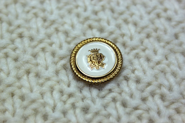 ONE LAST BUTTON - Vintage Military Button - Ivory