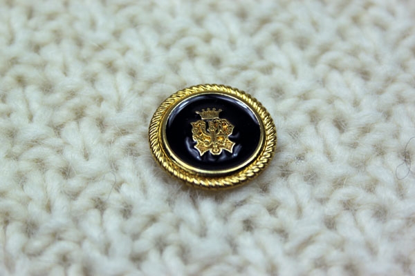 ONE LAST BUTTON - Vintage Military Button - Black