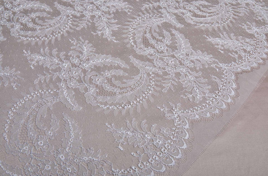 NEW BRIDAL - Fern / Dot Pattern Chantilly Lace - Ivory