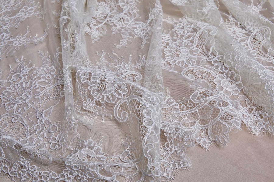 NEW BRIDAL - Corded Chantilly Lace - Vintage Ivory - Double Scallop
