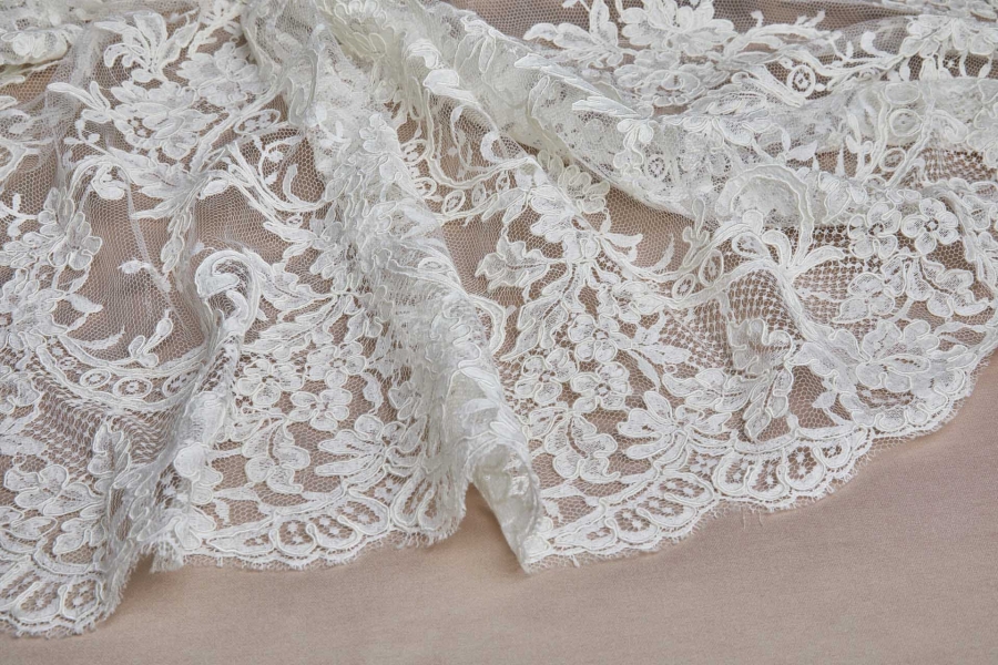 NEW BRIDAL - Corded Leavers Lace - Scroll Border - Ivory Double Scallop