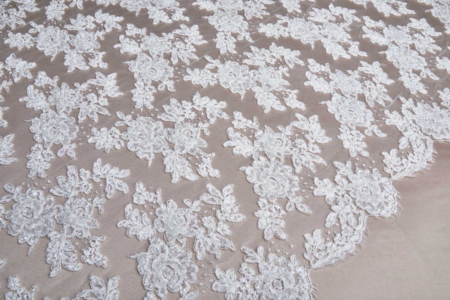 NEW BRIDAL - Beaded Rose Design Leavers Lace - Ivory Double Scallop