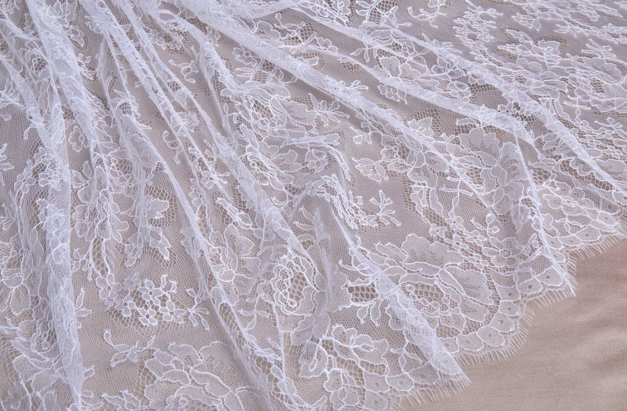 NEW BRIDAL - Chantilly Lace - White Double Scallop