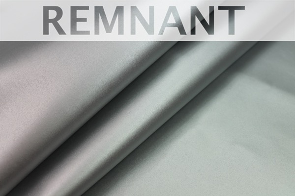 REMNANT - Crisp Matte Silver Leatherette - 0.3m Piece