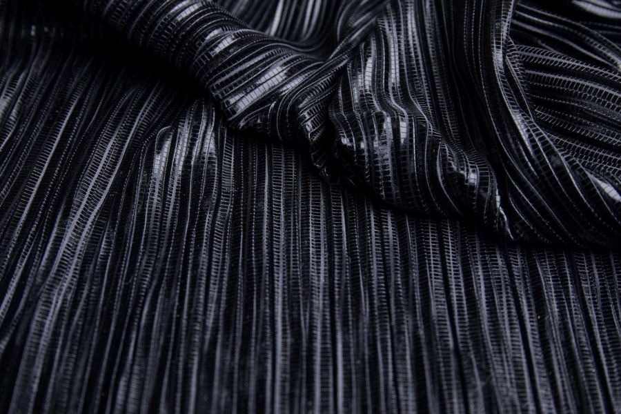 Pleated & Foiled Fluid Lamé - Black