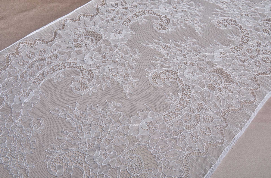 NEW BRIDAL - Chantilly Lace Trim - Pale Ivory - Double Scallop