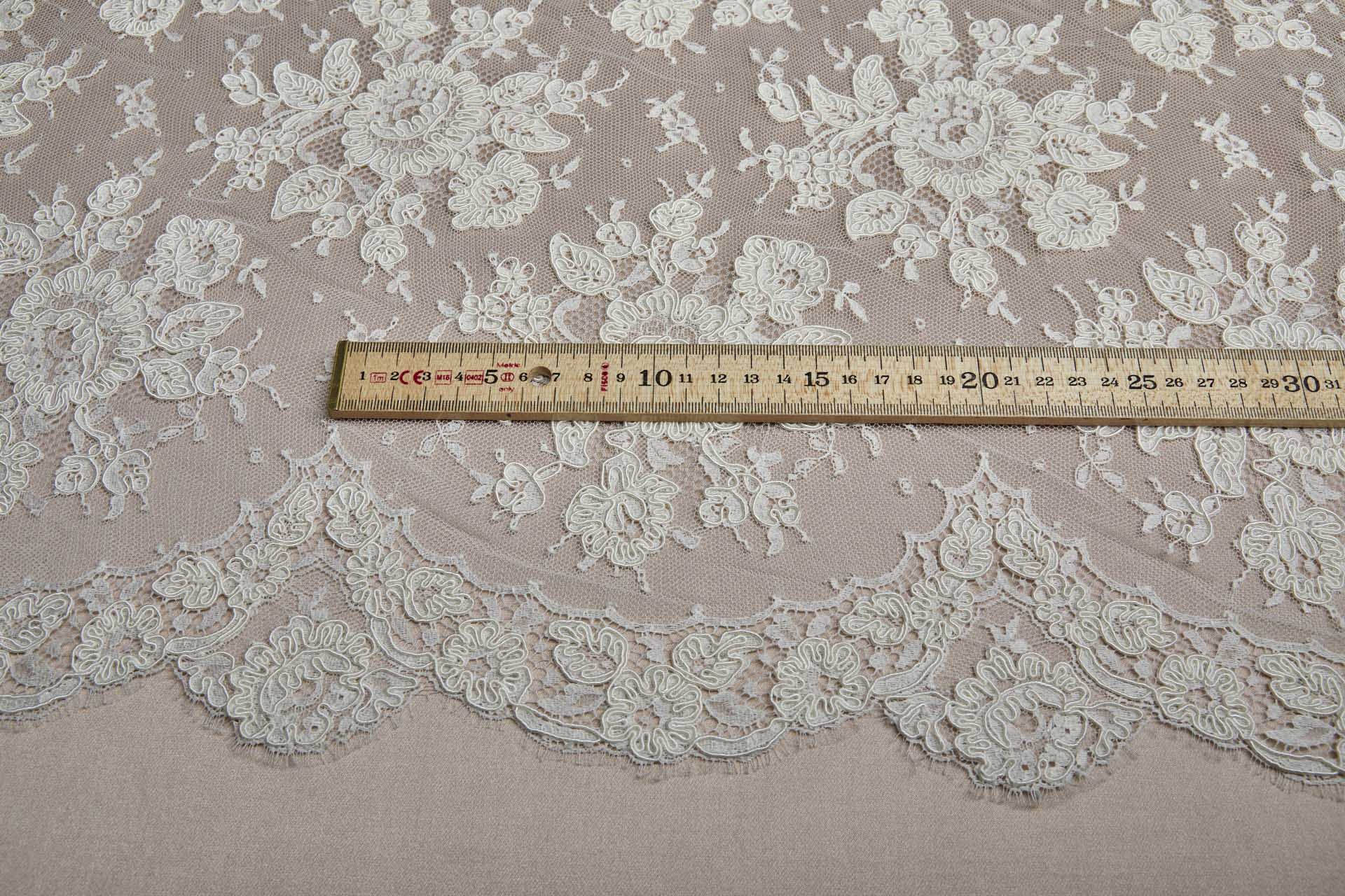 Corded Leavers Lace Rose Bunches - Vanilla fabric, image 2 of 14