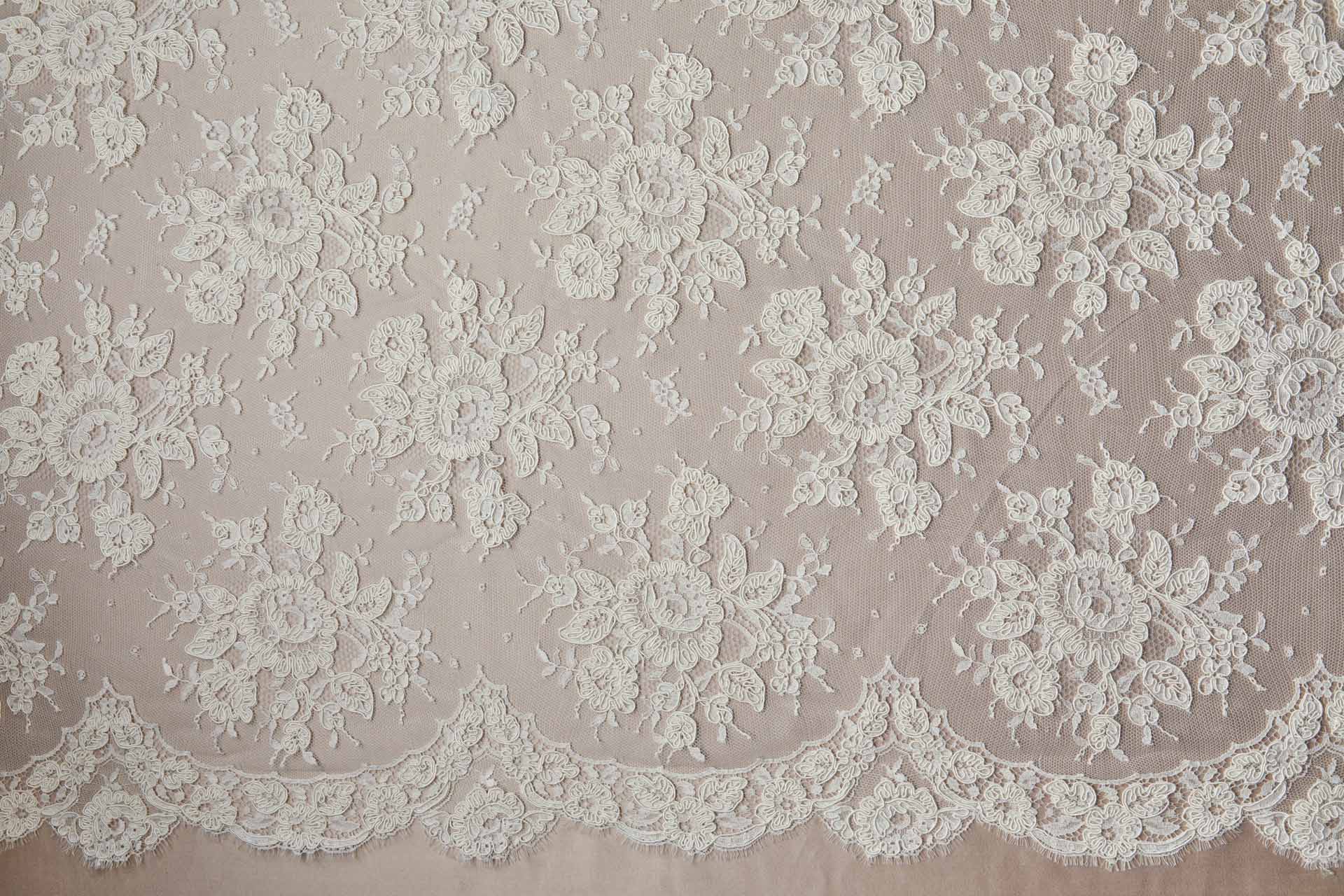 Corded Leavers Lace Rose Bunches - Vanilla fabric, image 10 of 14