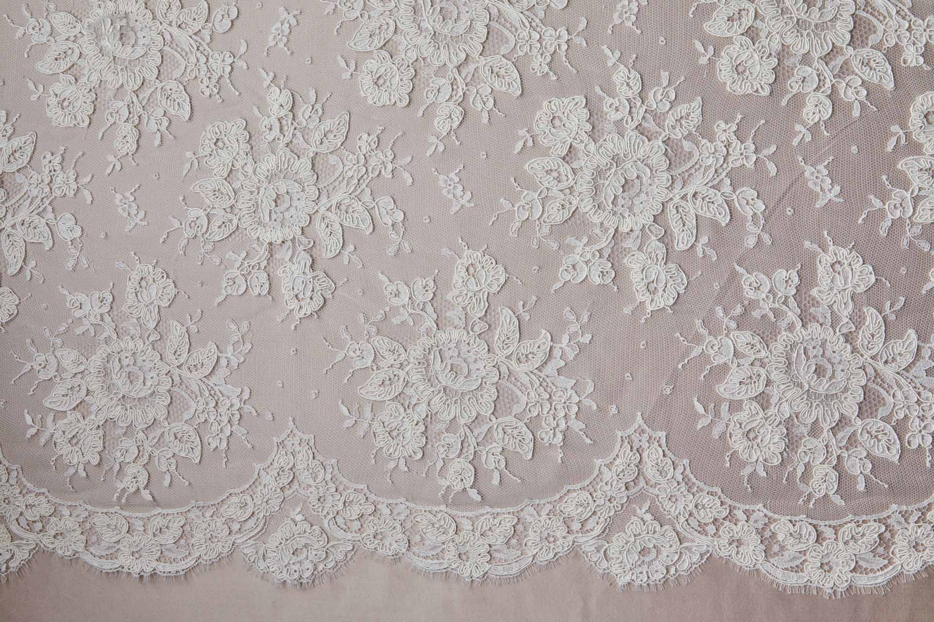 Corded Leavers Lace Rose Bunches - Vanilla fabric, image 11 of 14