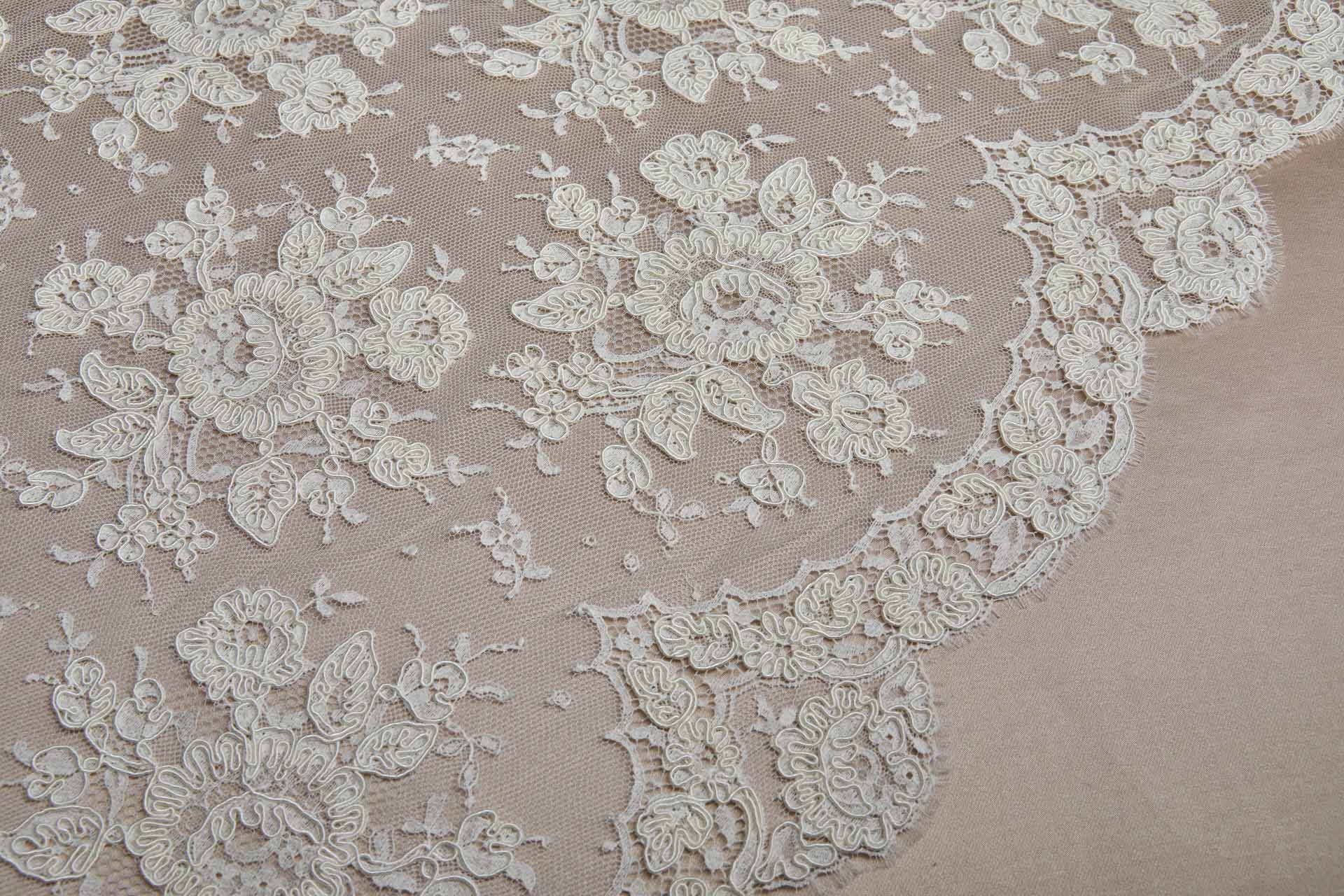 Corded Leavers Lace Rose Bunches - Vanilla fabric, image 8 of 14