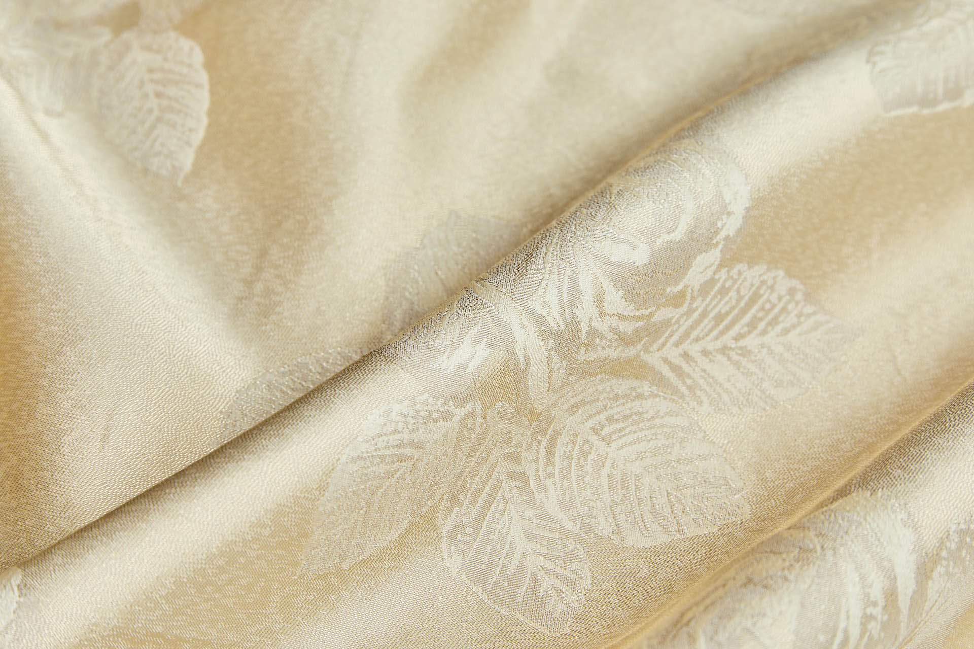 Vintage Large Roses Satin Organza Jacquard - Champagne Gold fabric, image 3 of 11