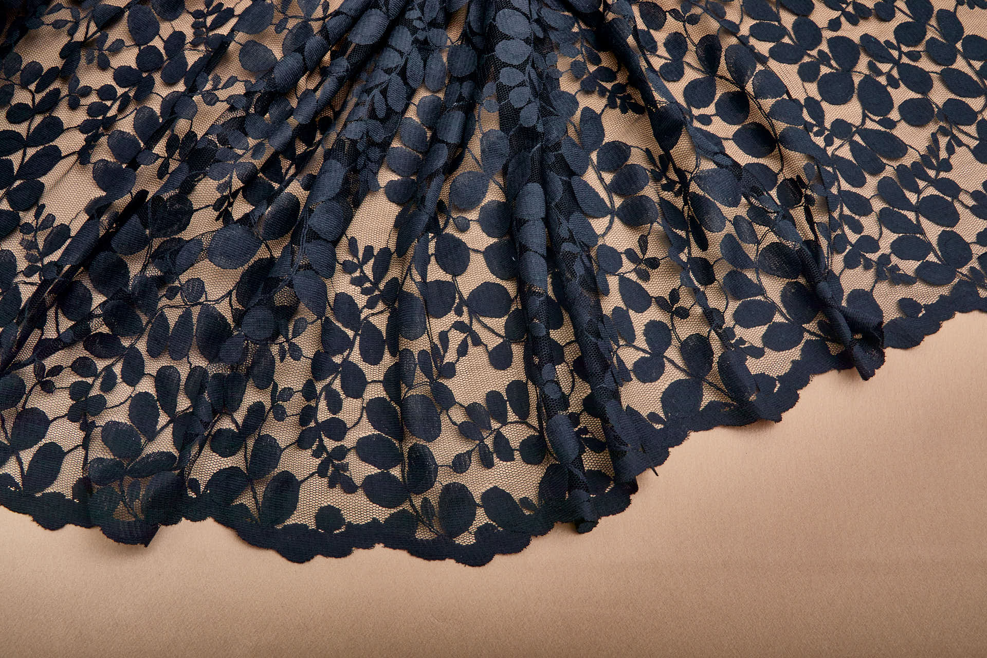 Leaf Pattern Lace - Black fabric, image 2 of 10