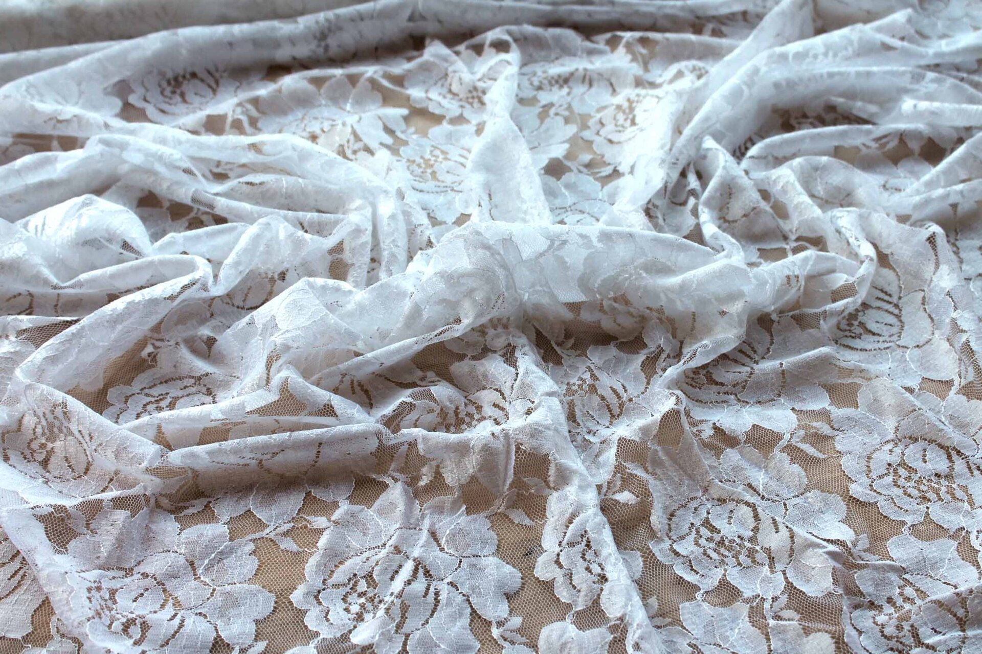 Simple Lace - White fabric