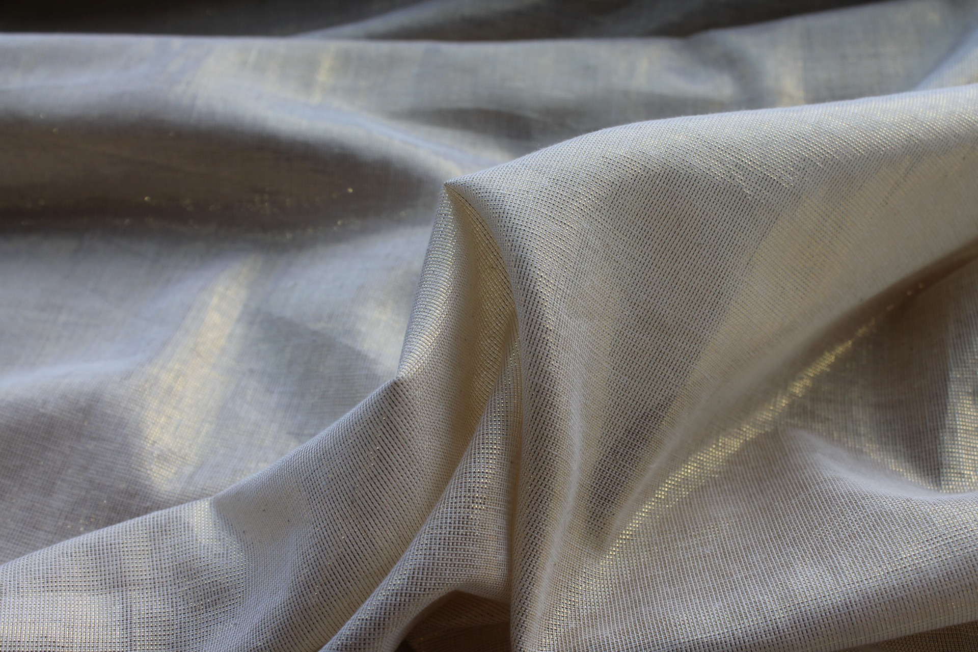 Cotton and Lurex, Ivory/Gold fabric, image 4 of 5