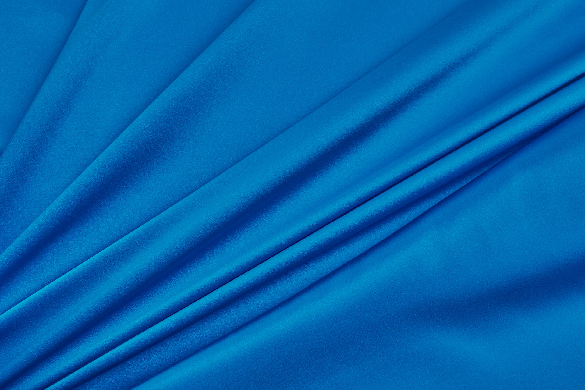 Bright Turquoise Silk Satin - 140cm fabric, image 2 of 7