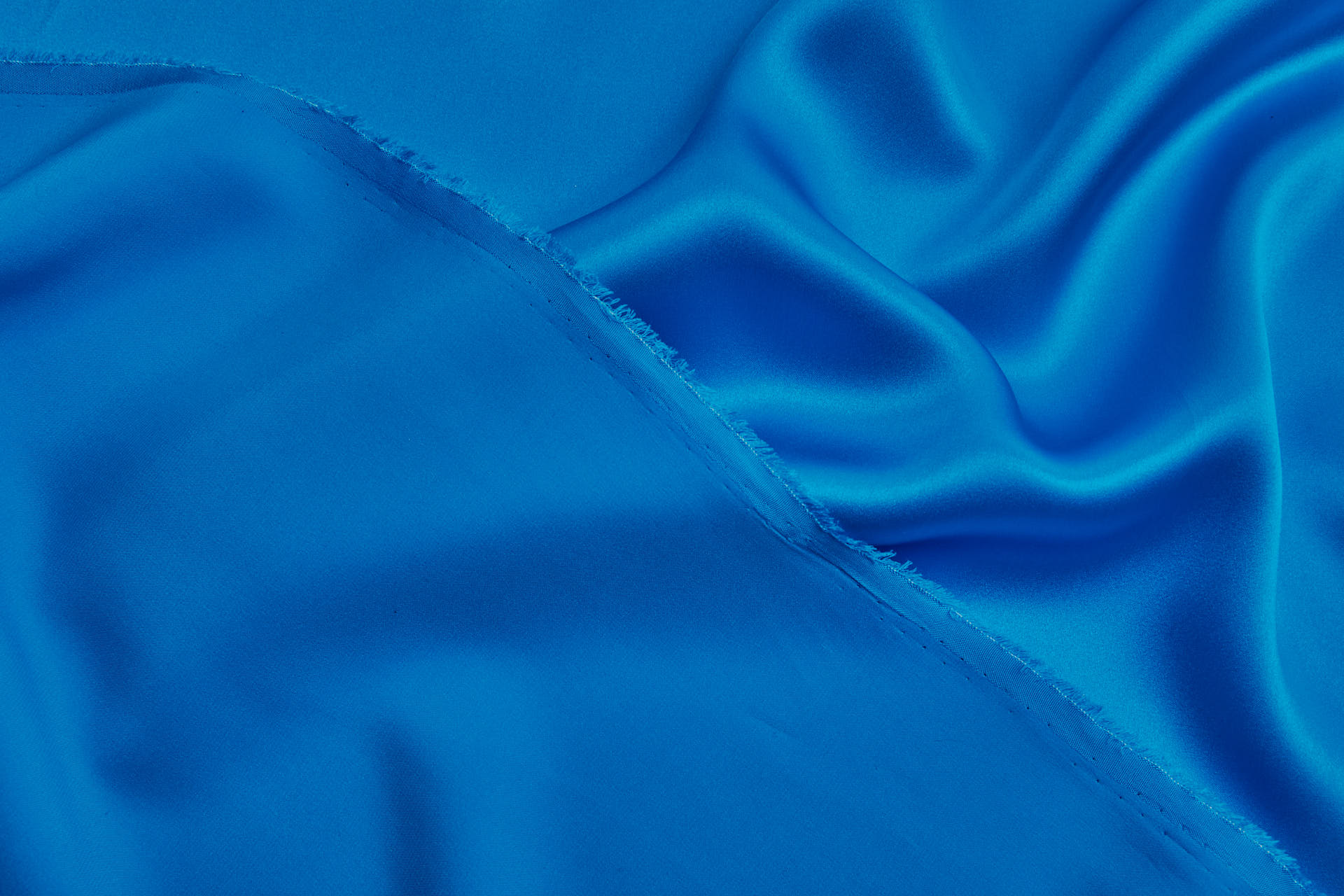 Bright Turquoise Silk Satin - 140cm fabric, image 3 of 7
