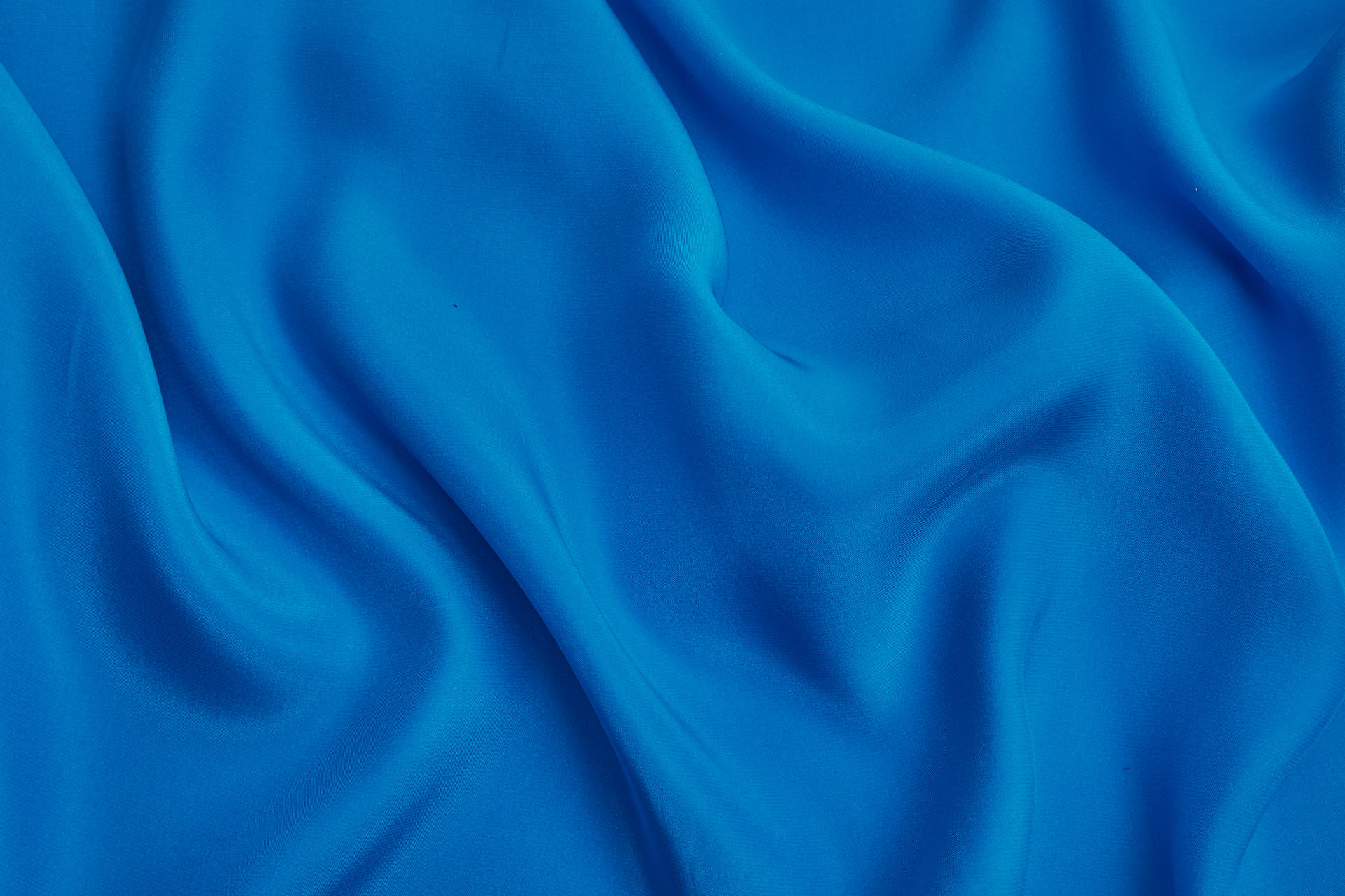 Bright Turquoise Silk Satin - 140cm fabric, image 4 of 7