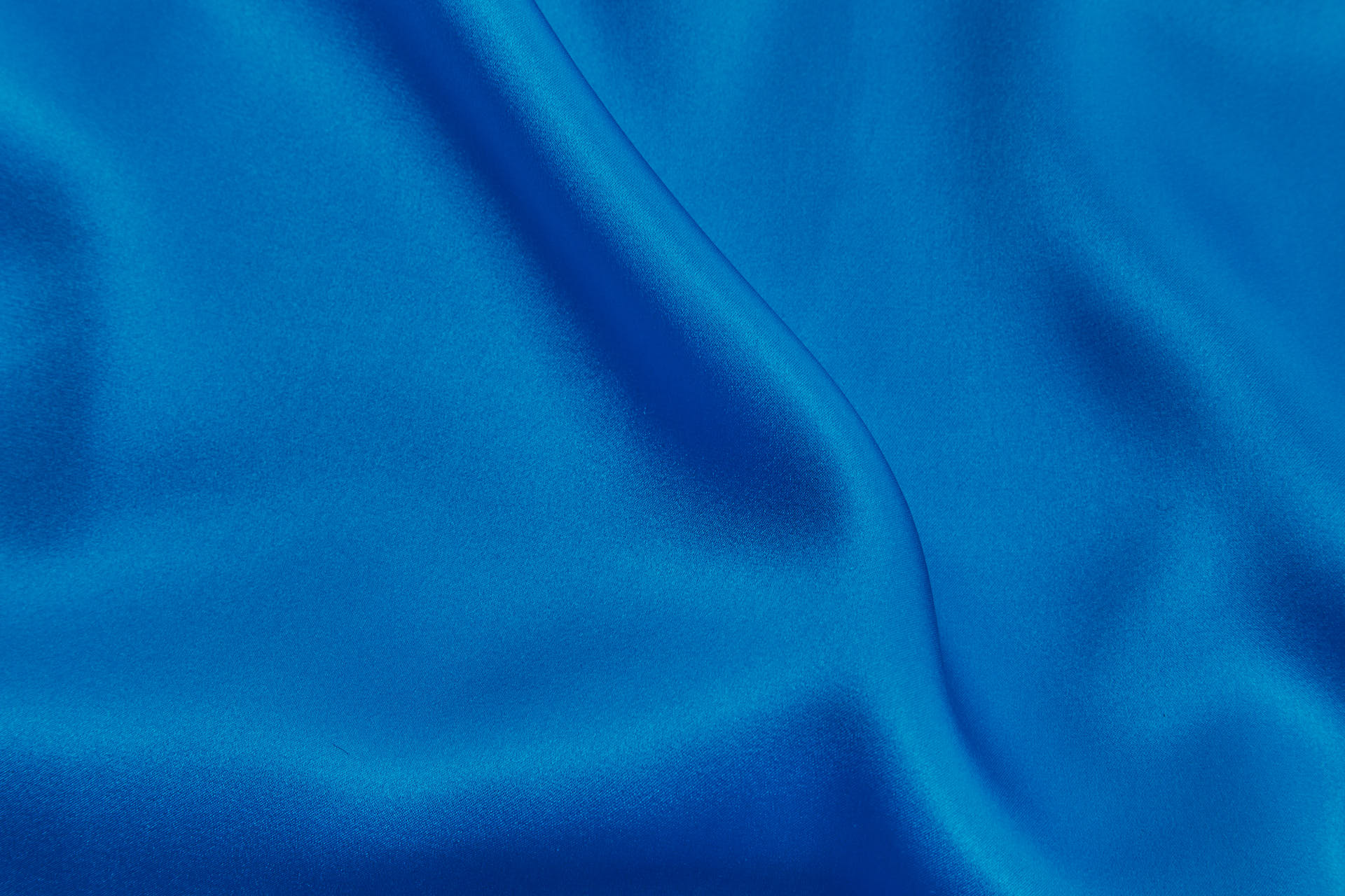 Bright Turquoise Silk Satin - 140cm fabric, image 7 of 7