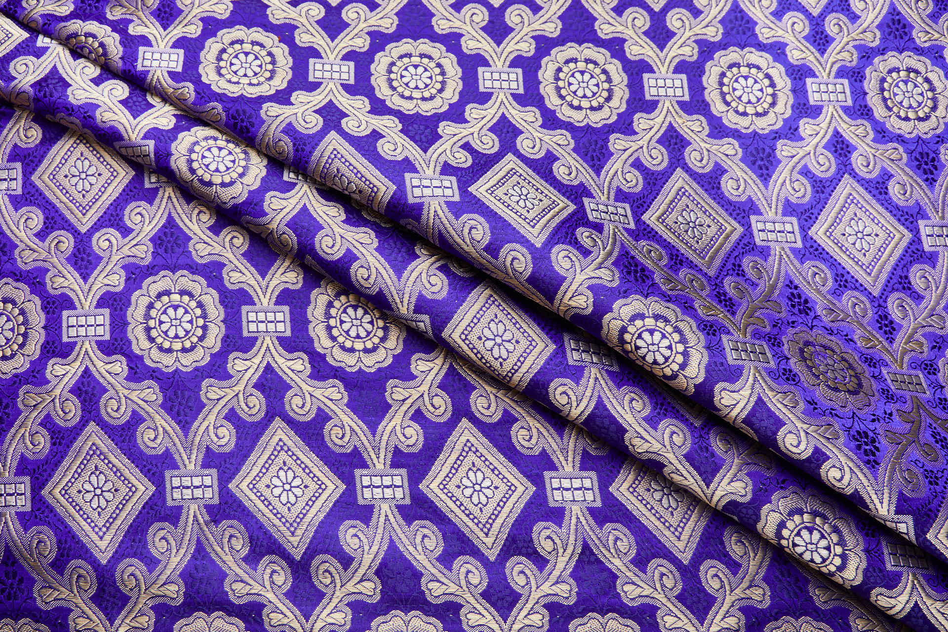 Banaras Brocade - Purple and Gold Ecclesiastical fabric, image 4 of 8
