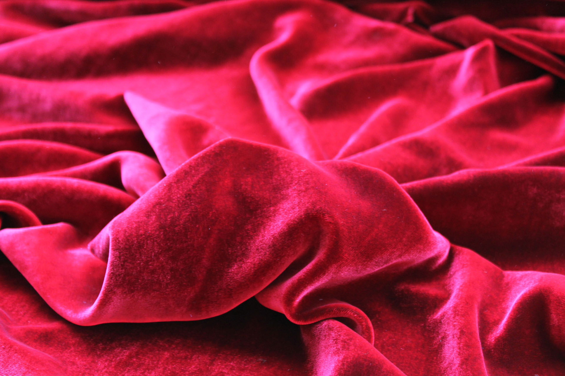 Silk Velvet - Red shot Green fabric, image 4 of 5