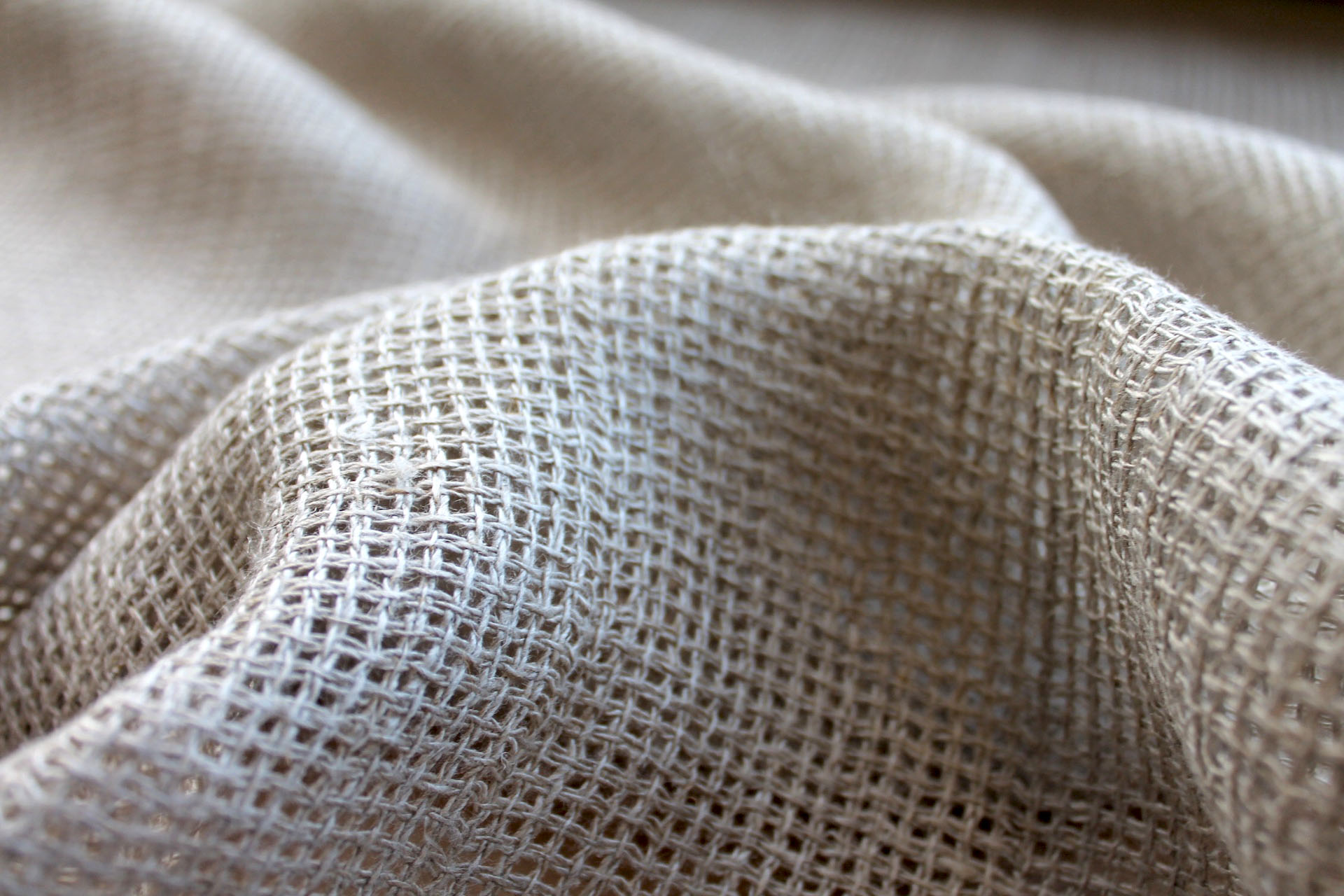 Hessian Sack Weave Linen - Natural fabric, image 4 of 6