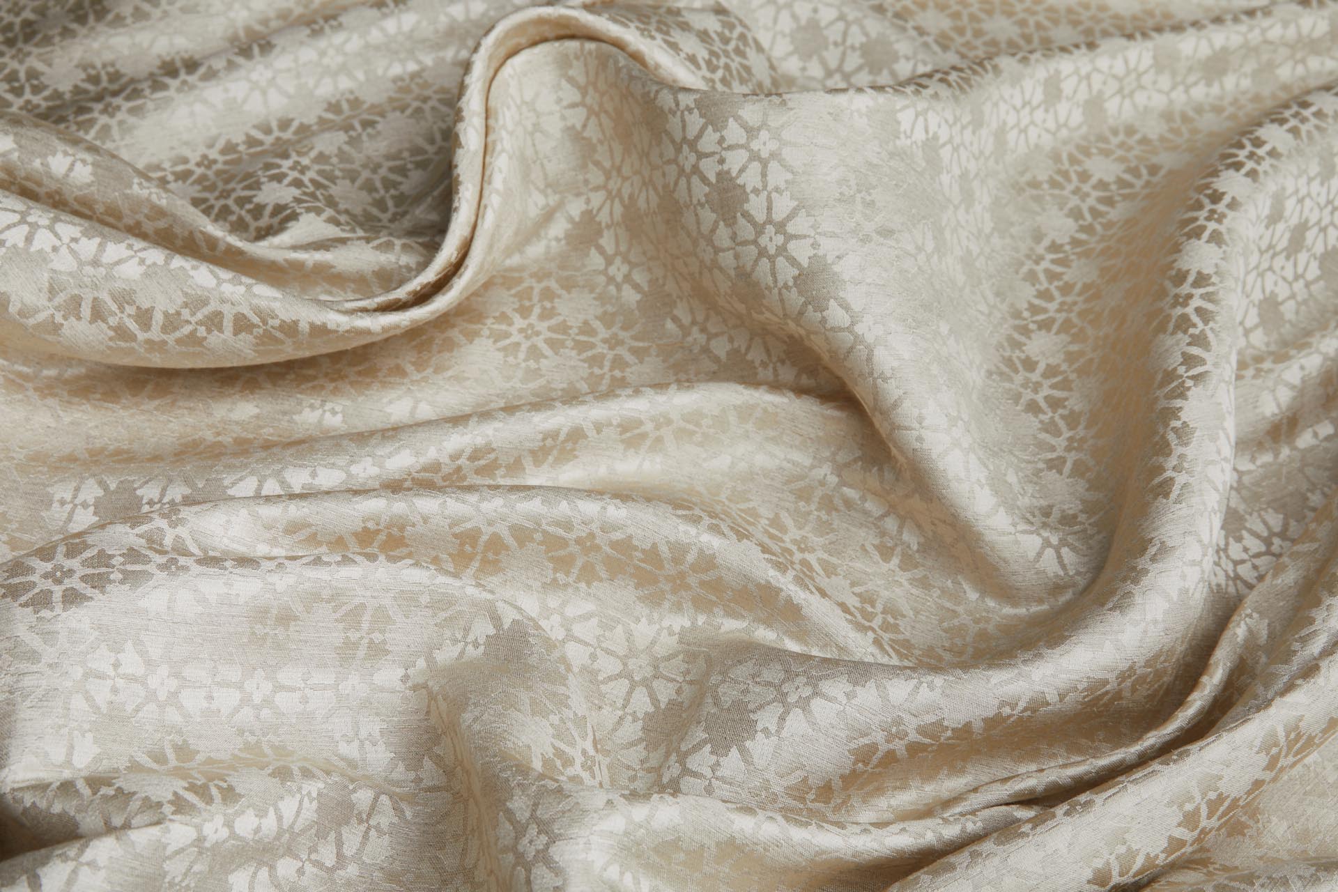 Regency Jacquard in Natural Silk and Linen fabric, image 4 of 10