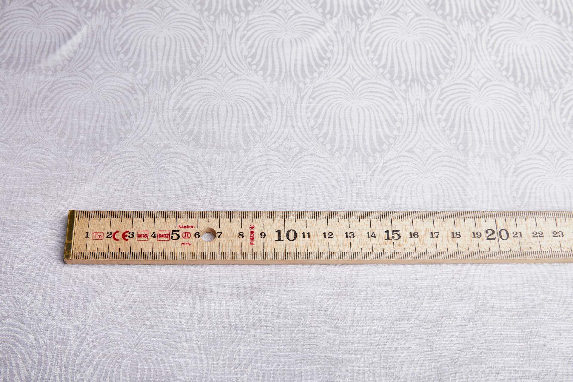 Large Pattern Silk and Linen Jacquard in White / Ivory fabric, image 7 of 7