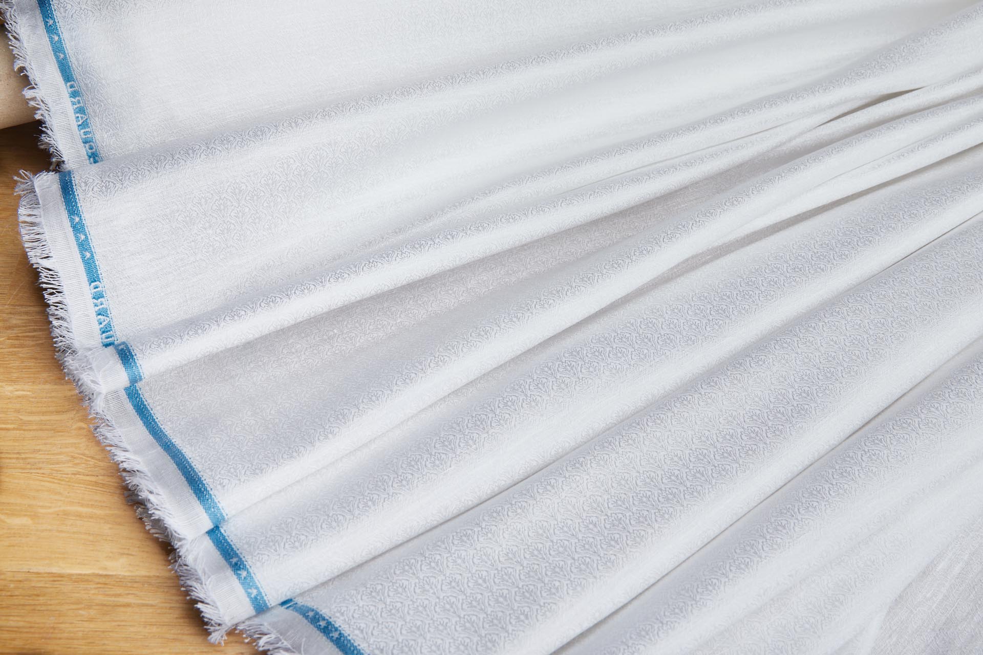 Small Pattern Silk and Linen Jacquard in Ivory fabric, image 4 of 9