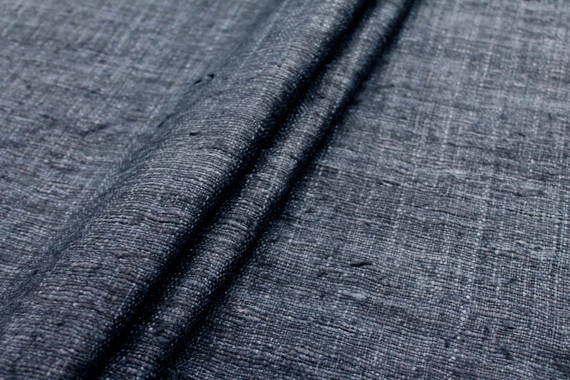 Chunky Silk Matka - Charcoal fabric, image 6 of 6