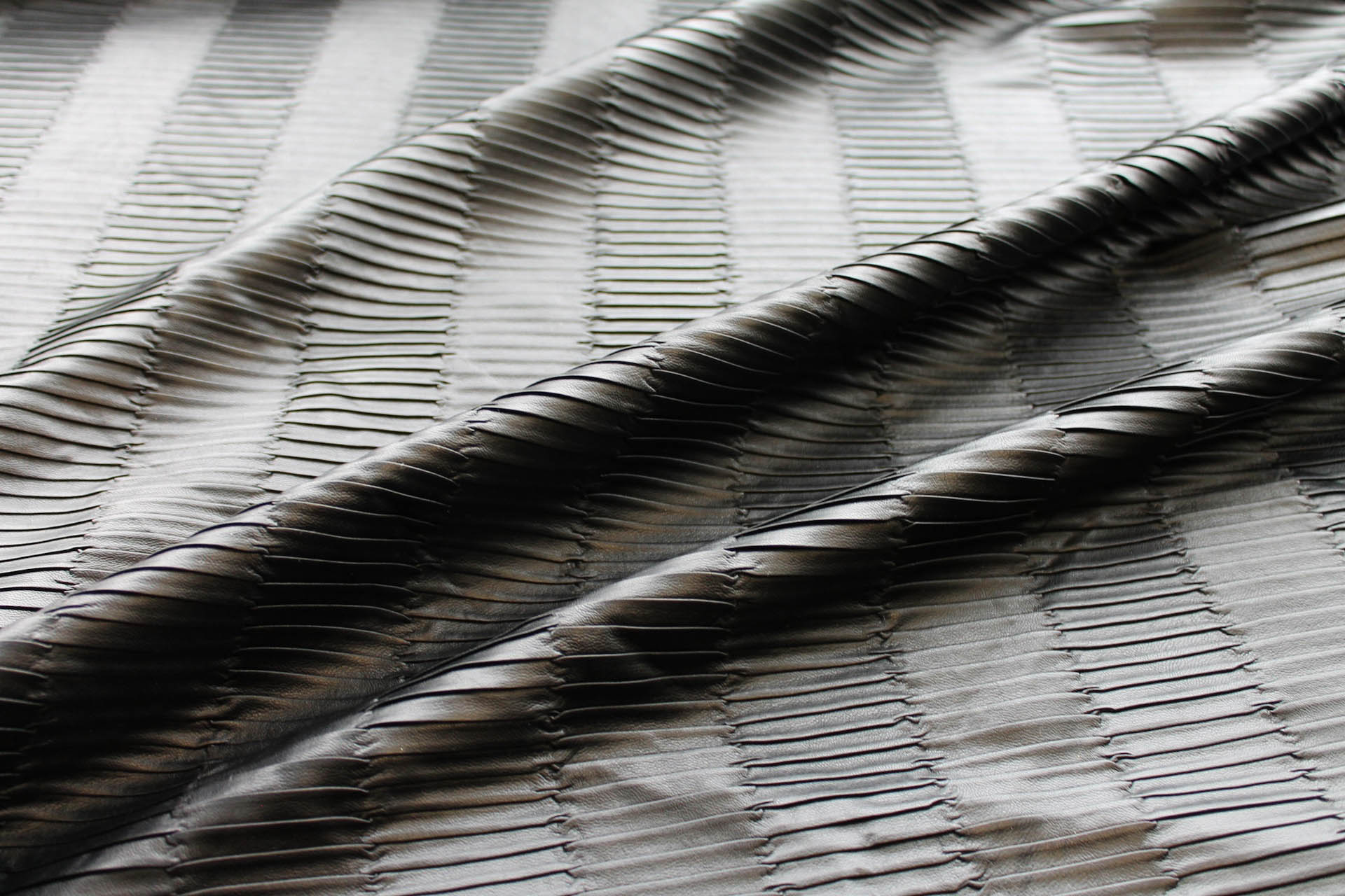 Pleated Backed Glove Leatherette - Black fabric, image 3 of 5