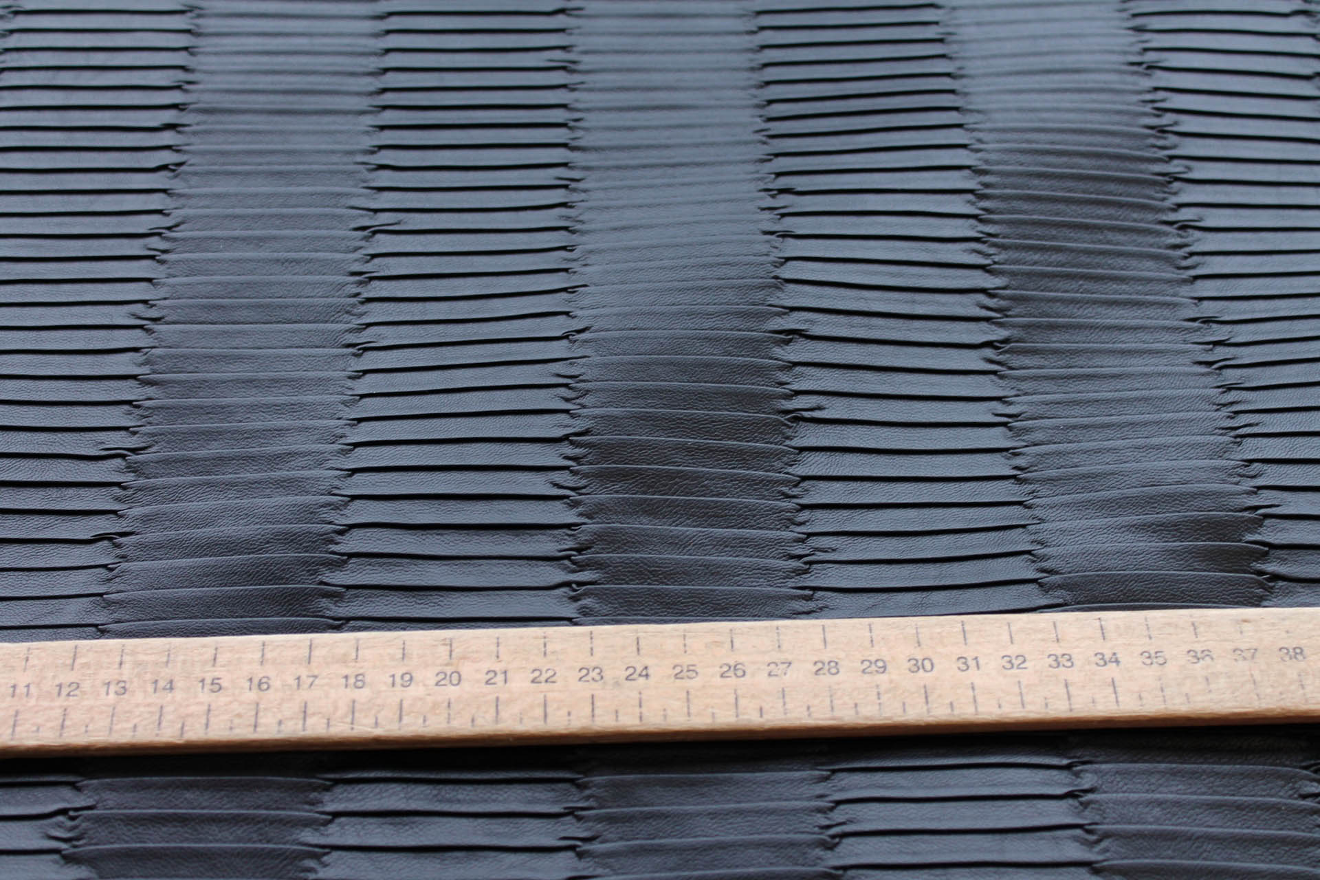 Pleated Backed Glove Leatherette - Black fabric, image 5 of 5
