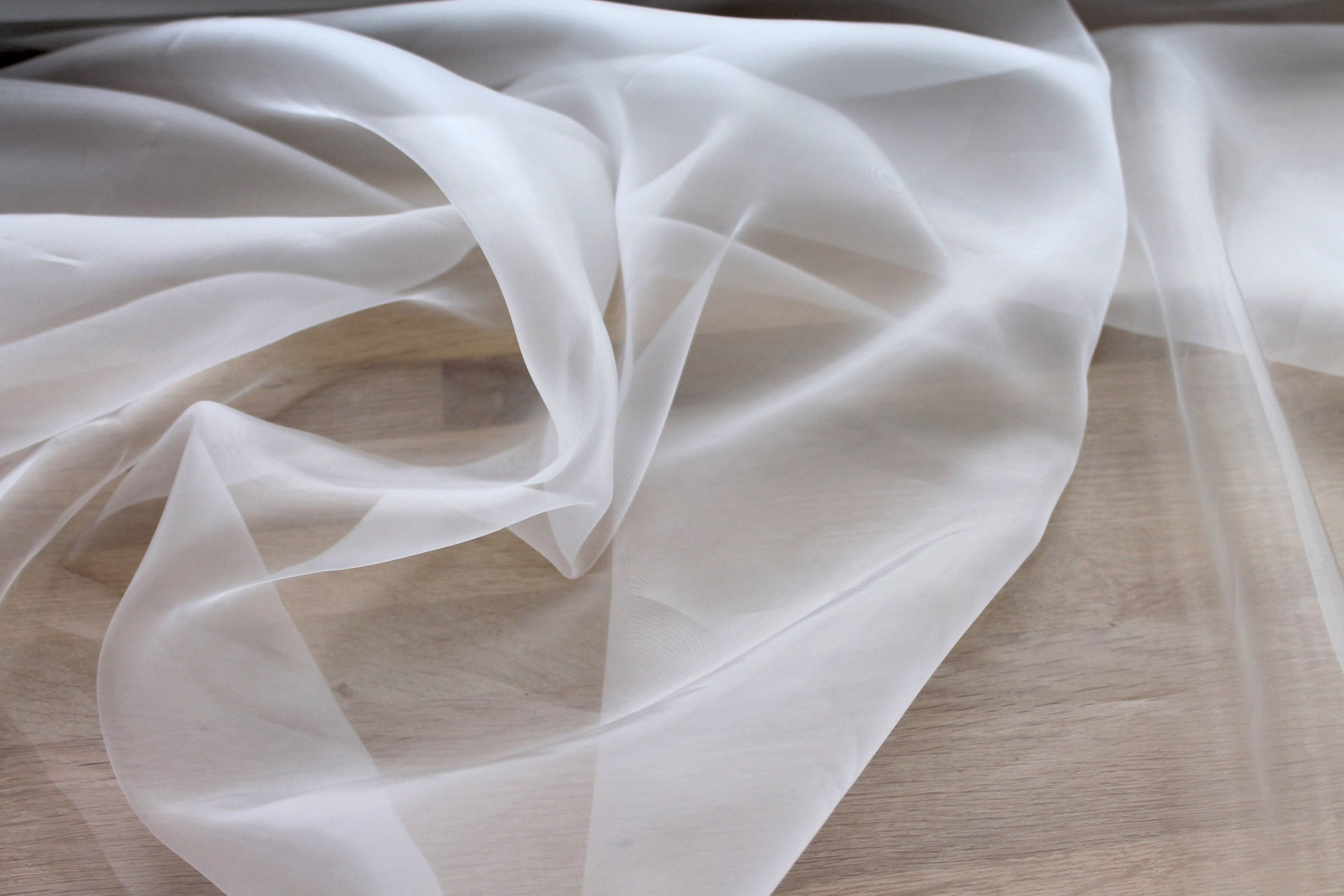 Polyester "Glass" Organza - Ivory fabric, image 3 of 5