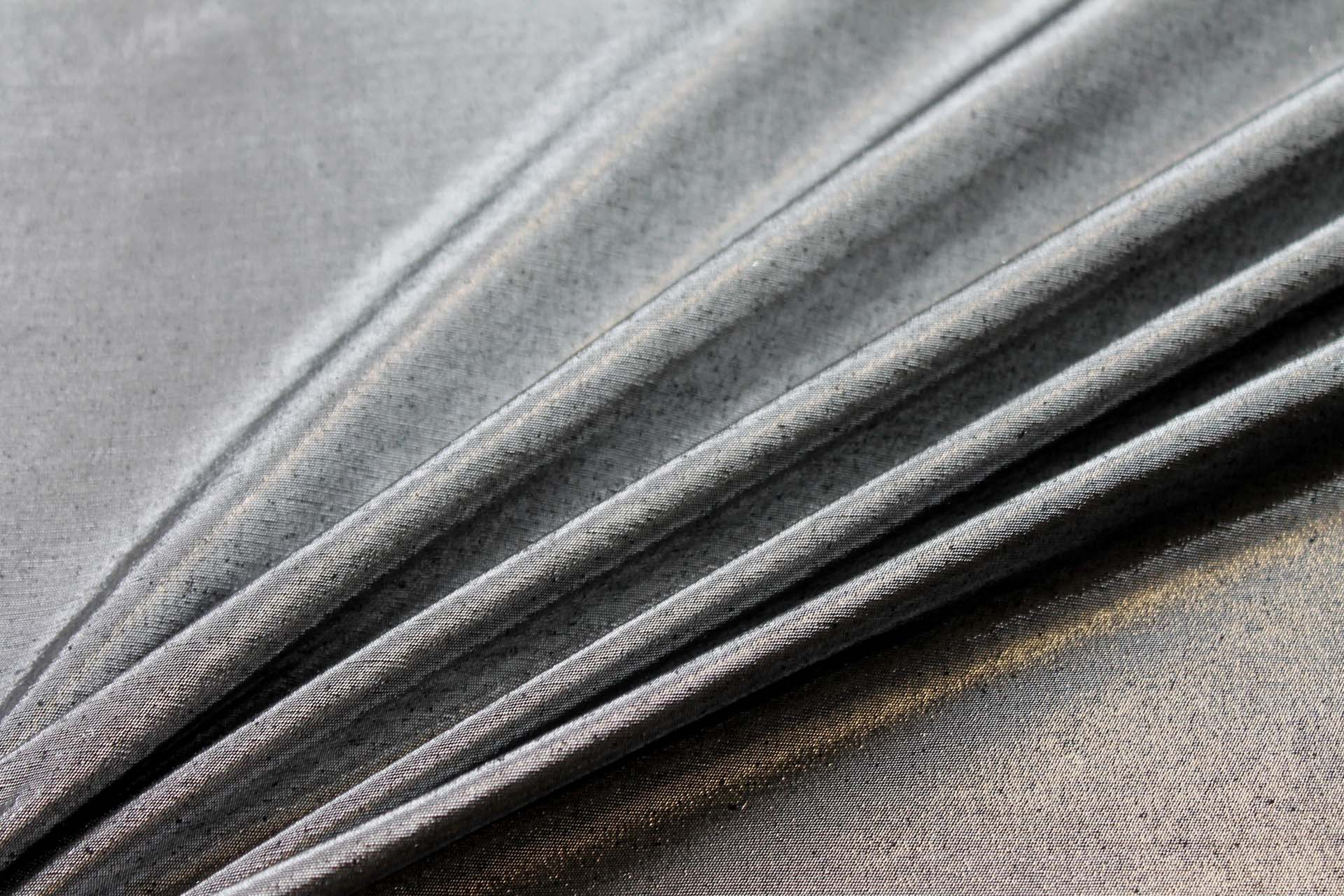 Metallic Silk Noil - New Black shot Silver fabric, image 2 of 5