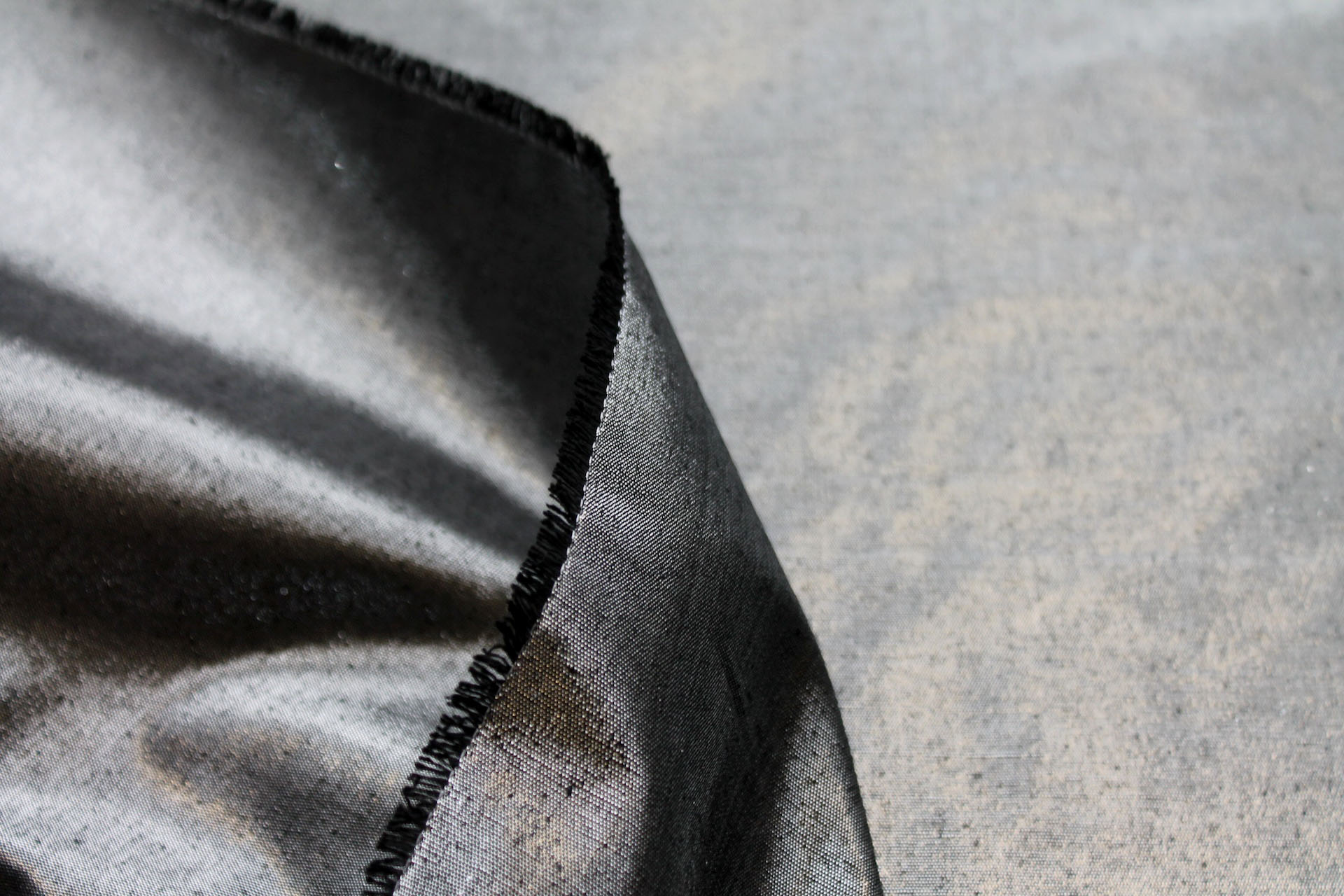 Metallic Silk Noil - New Black shot Silver fabric, image 5 of 5