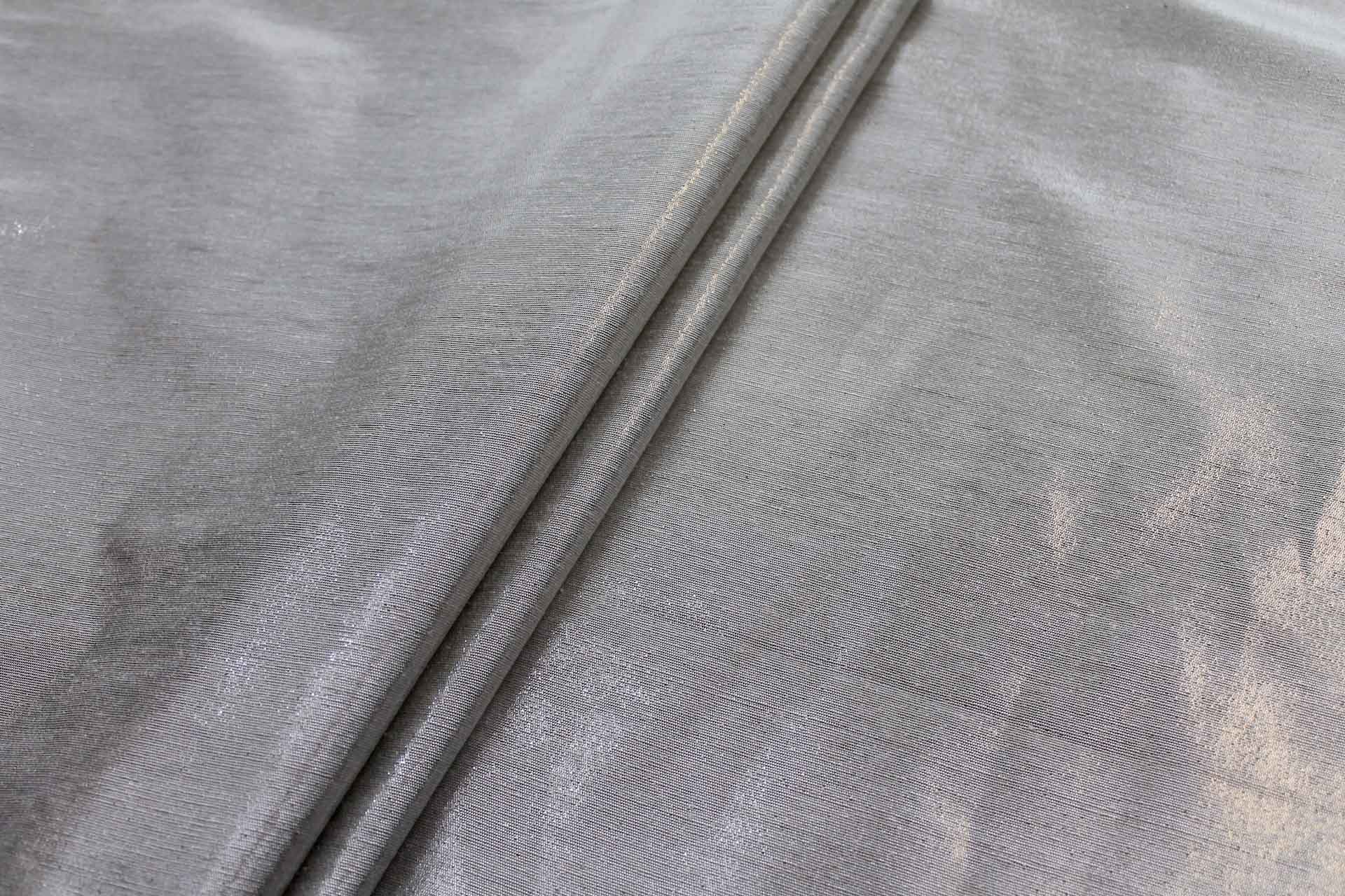 Metallic Silk Noil - New Ecru / Off White shot Silver fabric, image 4 of 5