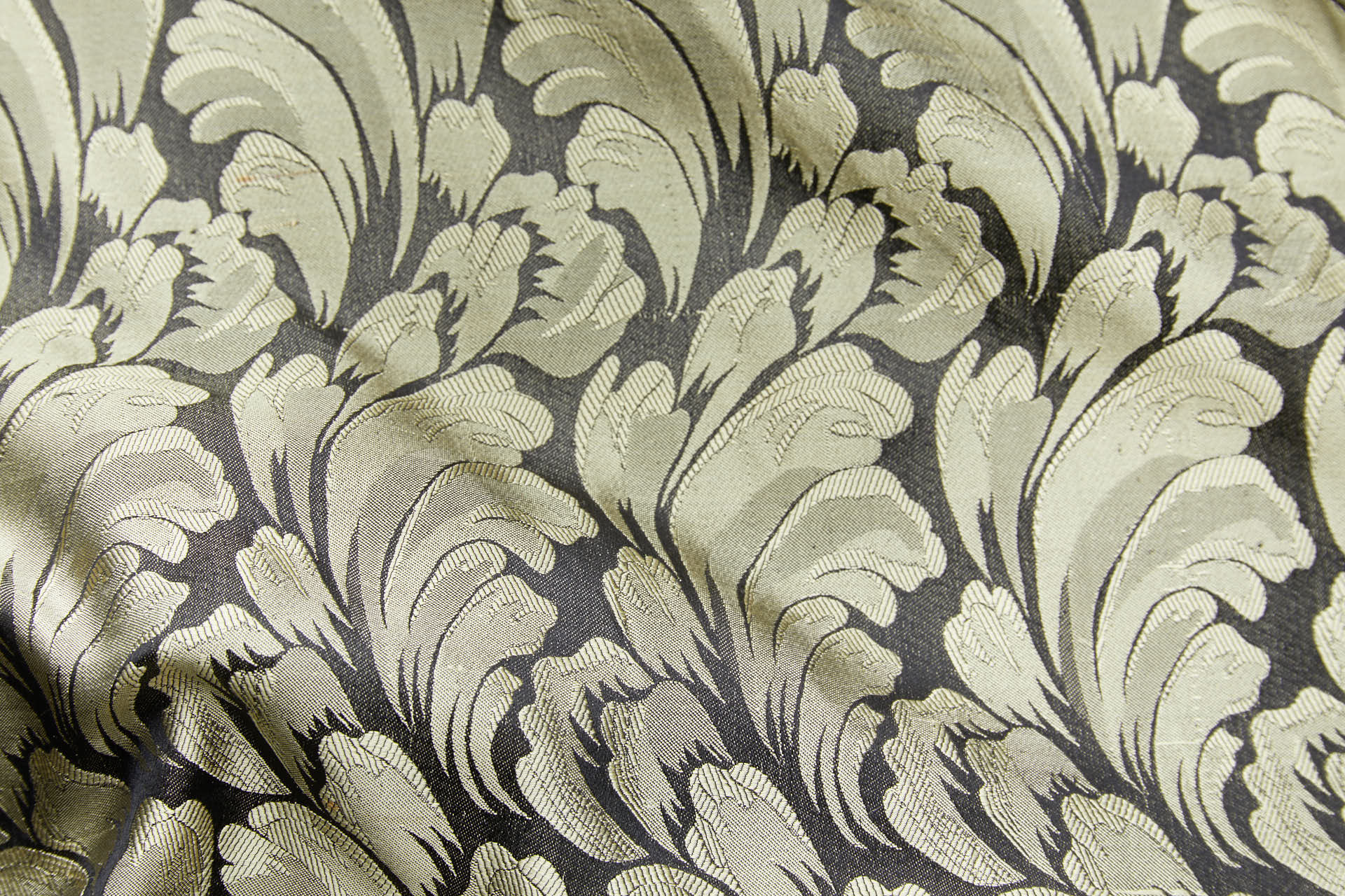 Compact Repeat Acanthus Leaf Reversible Silk Jacquard - Golden Yellow and Black fabric, image 14 of 16