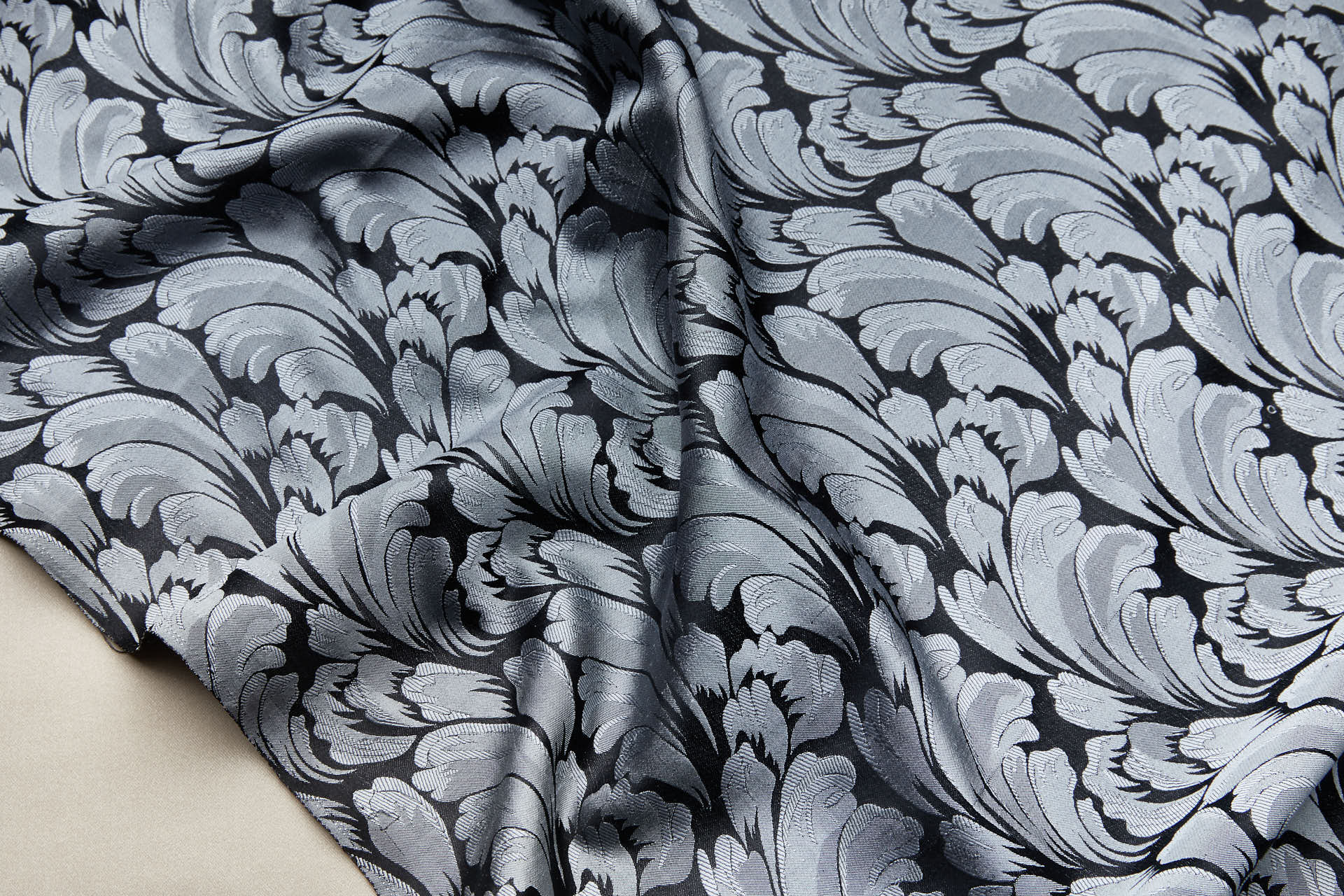 Compact Repeat Acanthus Leaf Reversible Silk Jacquard - Silver Grey and Black fabric, image 15 of 15