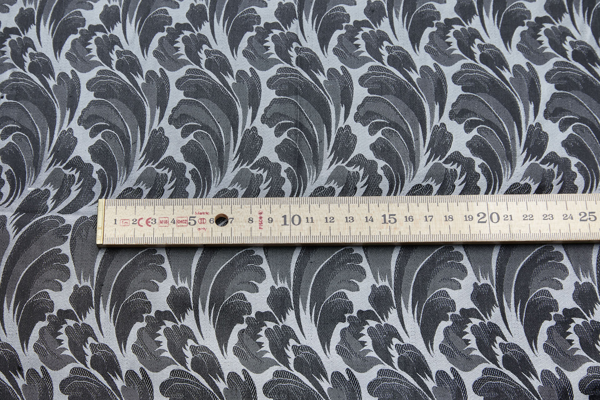Compact Repeat Acanthus Leaf Reversible Silk Jacquard - Silver Grey and Black fabric, image 6 of 15