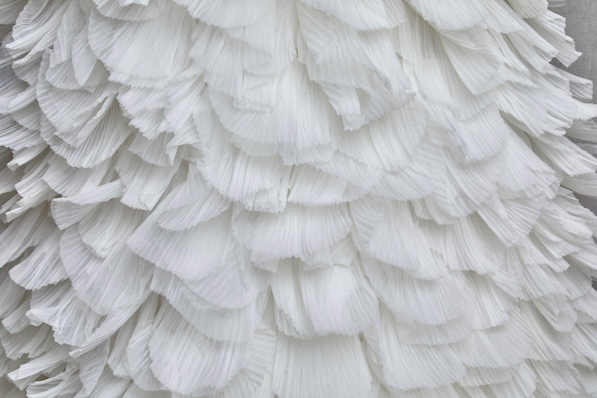 Ivory Pleated and Scalloped Tulle Ruffle Frill fabric