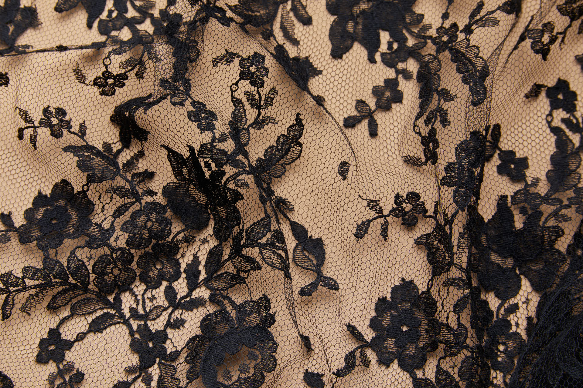 Classic Floral Bouquet Leavers Lace in Black - 90cm fabric, image 9 of 11