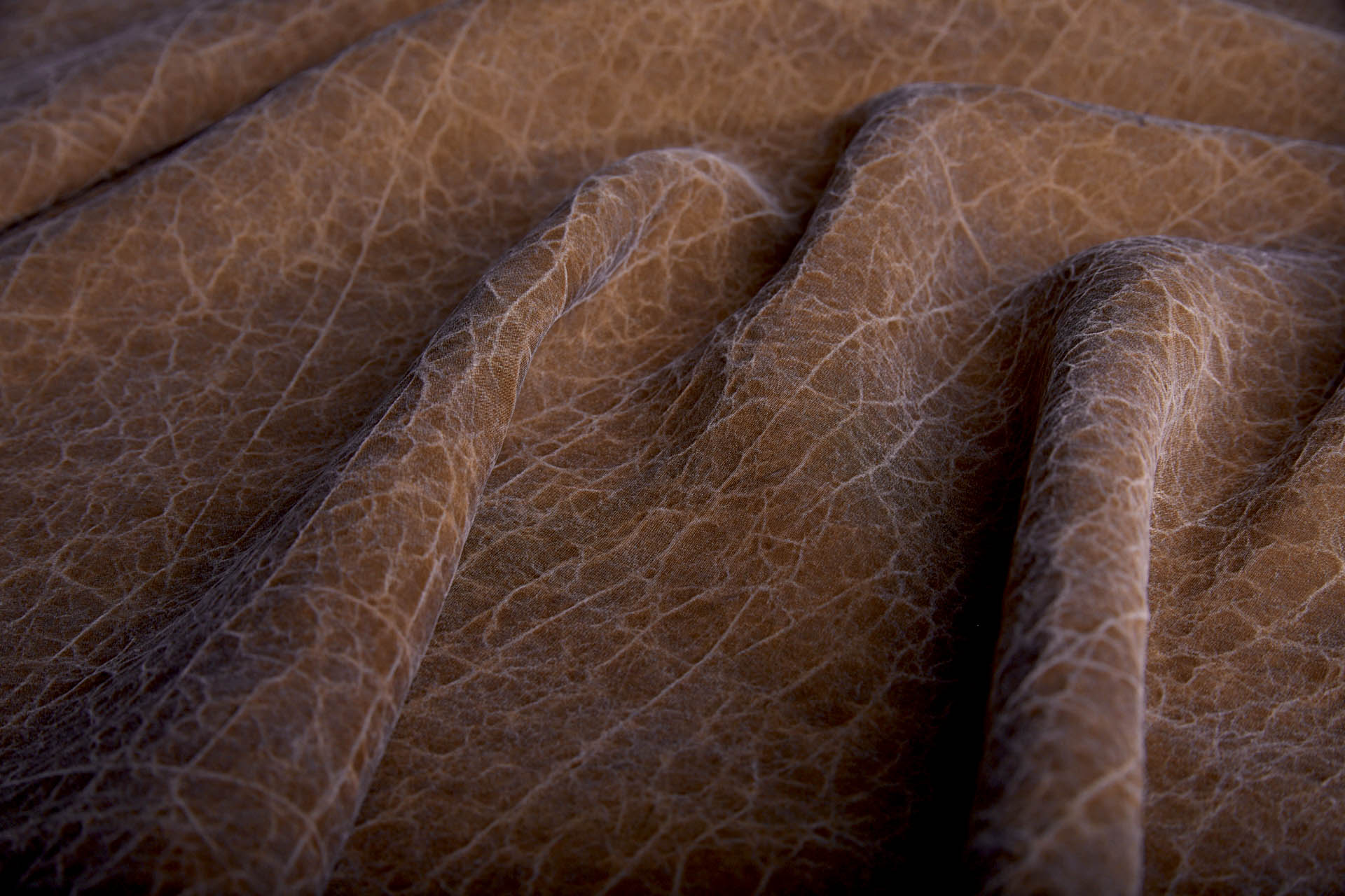 Mud Silk - Habotai - Crackled Cocoa / Black fabric, image 4 of 11