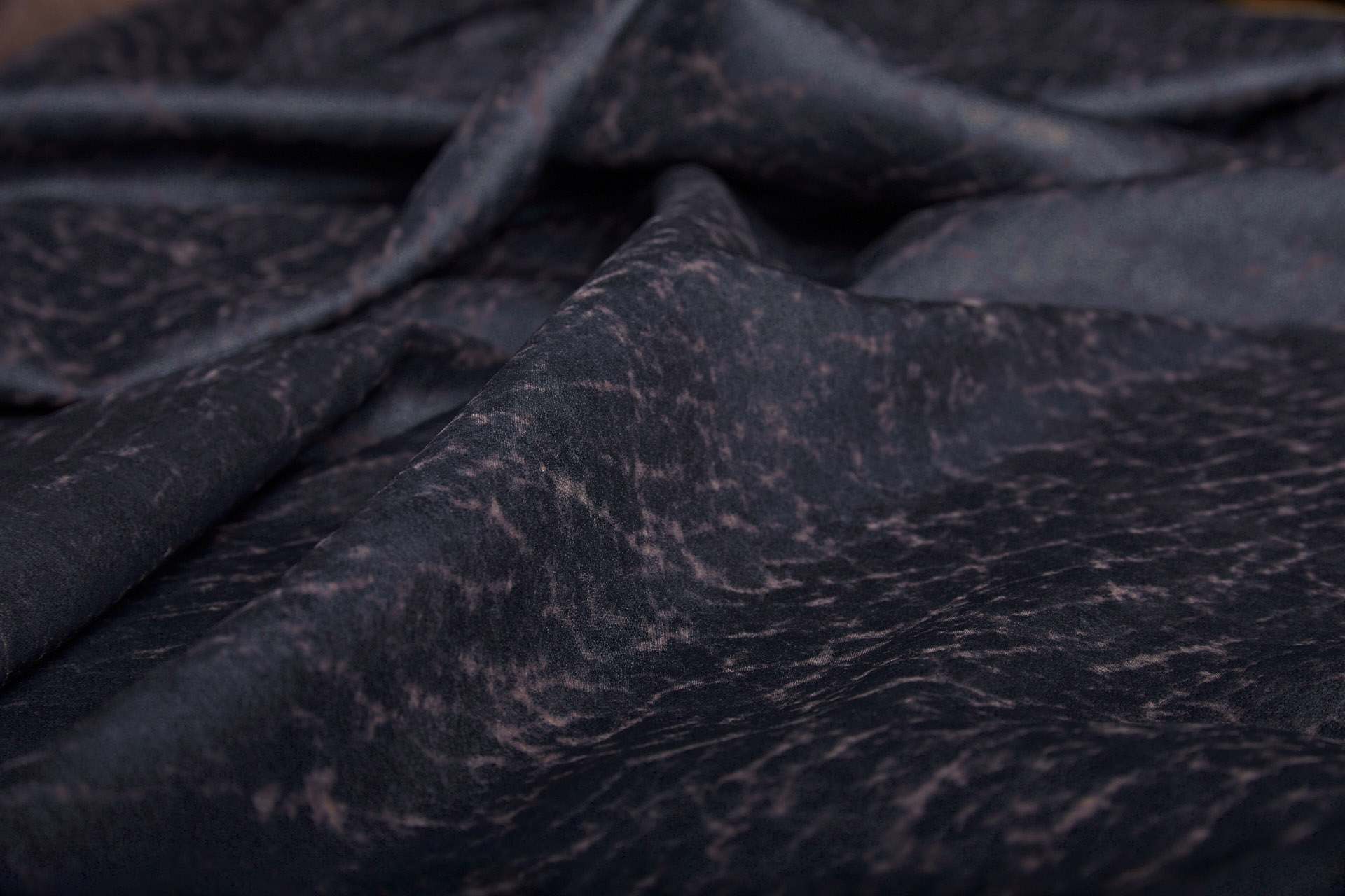 Mud Silk - Habotai - Irish Coffee / Black fabric, image 5 of 10