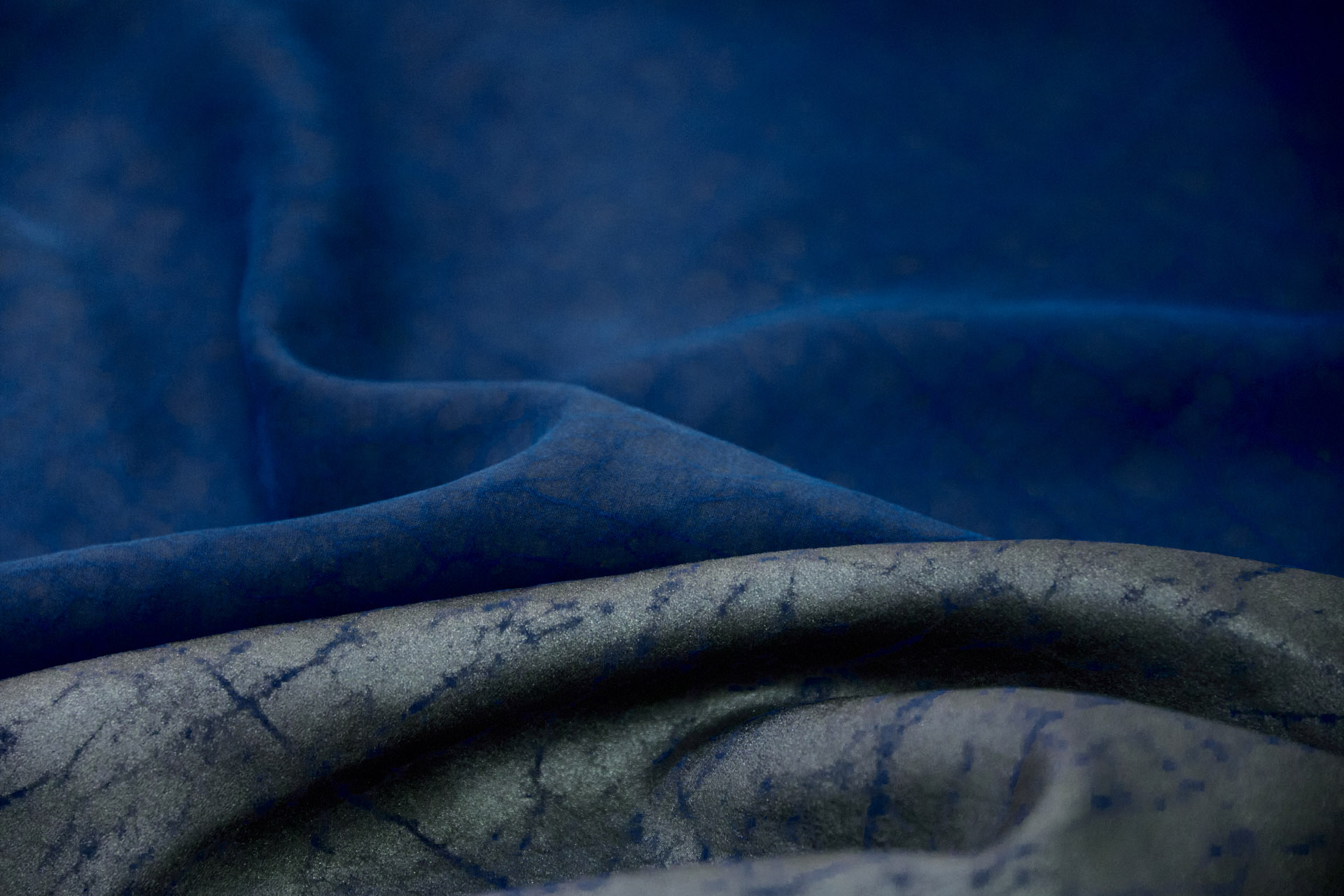 Mud Silk - Habotai - Electric Blue / Black fabric, image 6 of 11