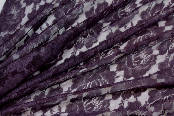 Simple Lace - Aubergine fabric