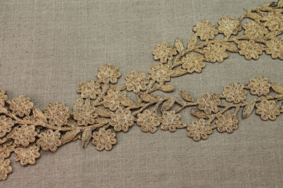 Metallic Flower Embroidery Trim in Gold Thread, image 2 of 5